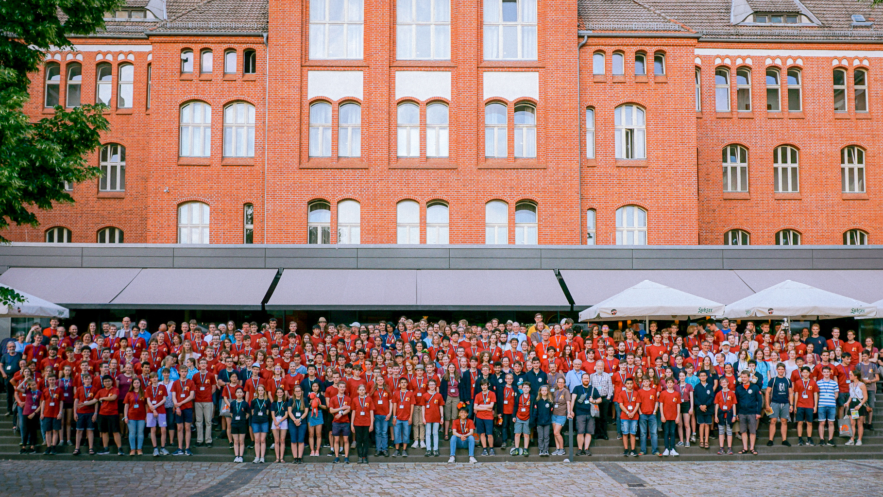 Gruppenfoto der Mathematik-Olympiade 2023