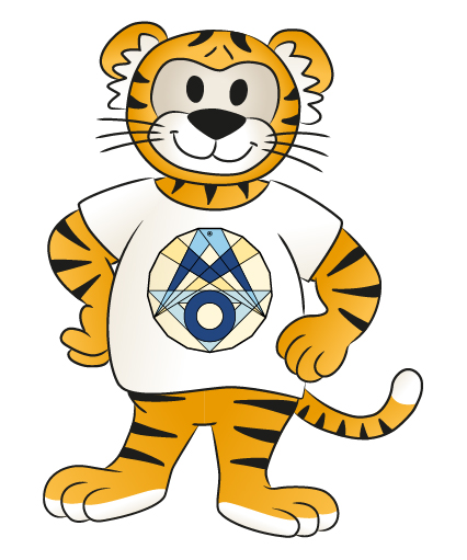 Das Maskottchen der Bundesweiten Mathematik-Wettbewerbe mit weißem T-Shirt, auf dem das MO-Logo zu sehen ist. 
