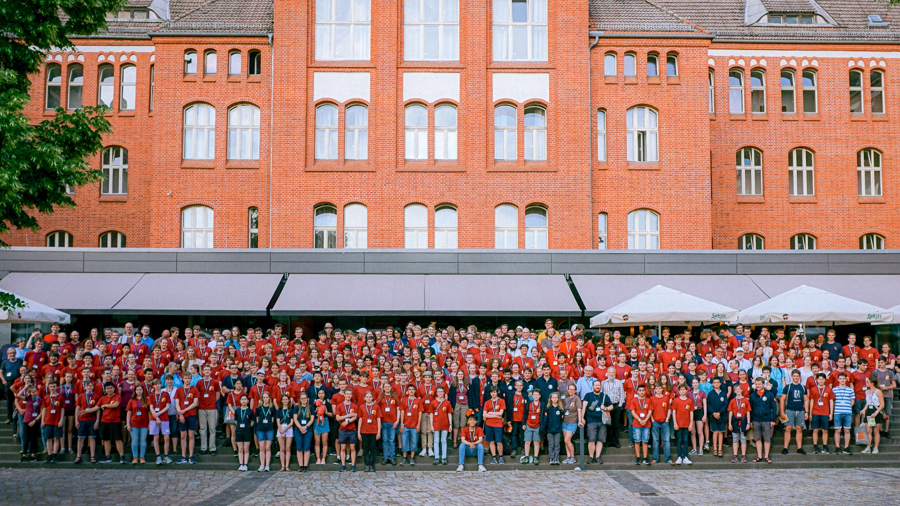 Gruppenfoto der Mathematik-Olympiade 2023