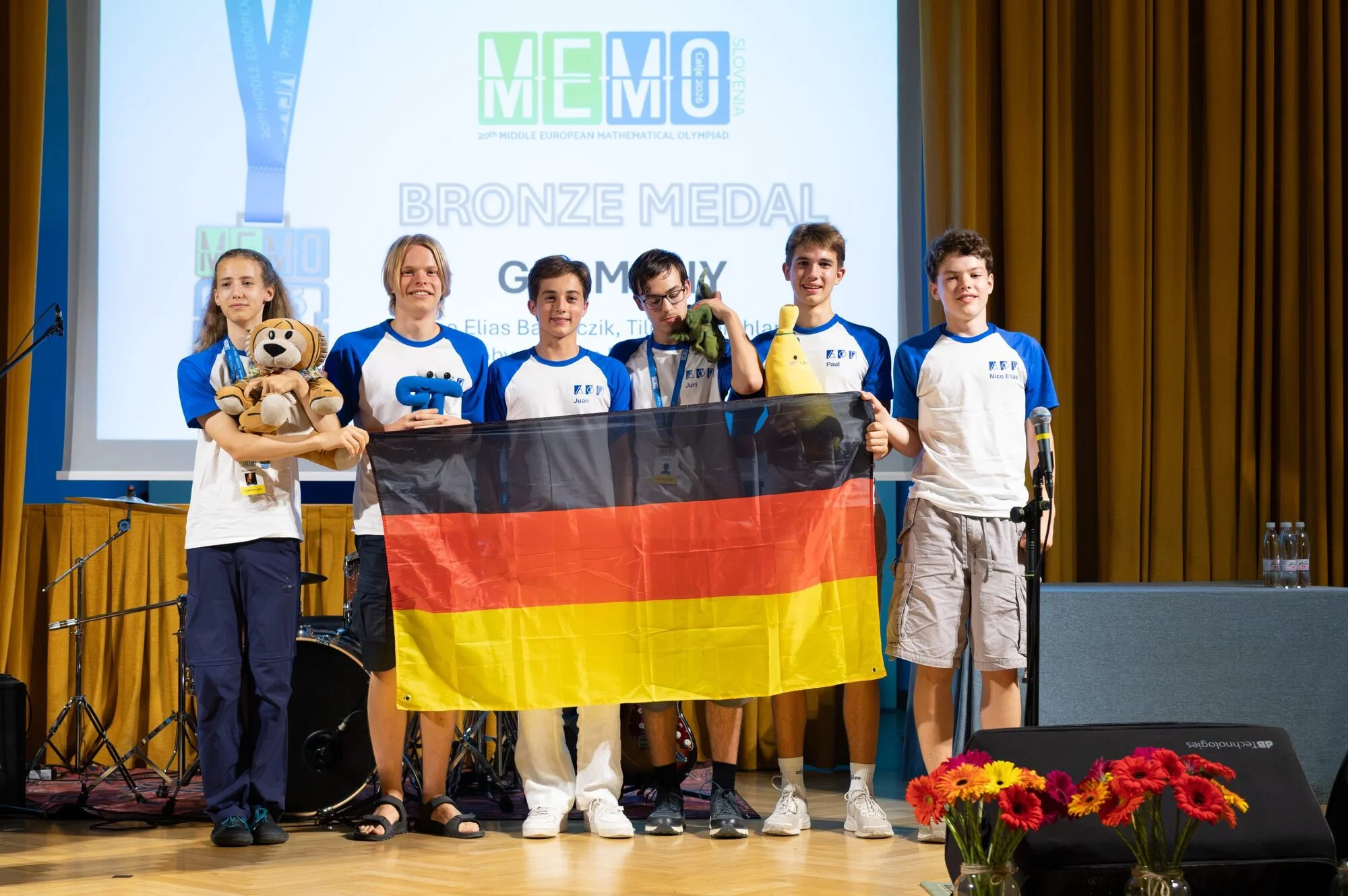 MEMO-Teilnehmende Team Deutschland bei Preisverleihung